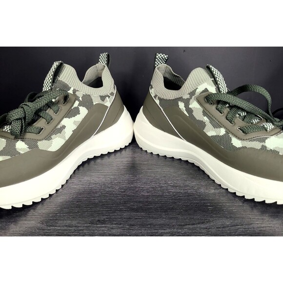 Vessi Stormburst Lowtop Men Size 9 Waterproof Sneakers Black Olive Camo main image 4